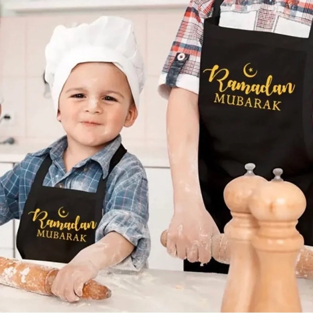 Beautiful kids Apron! Get the kids in the kitchen🥰 - Picture 2 of 2